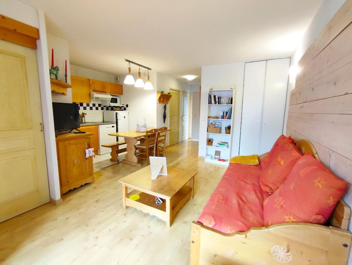 Le 102, T3 Pour 5 Personnes, Vue Montagne, Classe 2 Etoiles Nf, Parking, Piscine En Ete Bagnères-de-Luchon Екстериор снимка