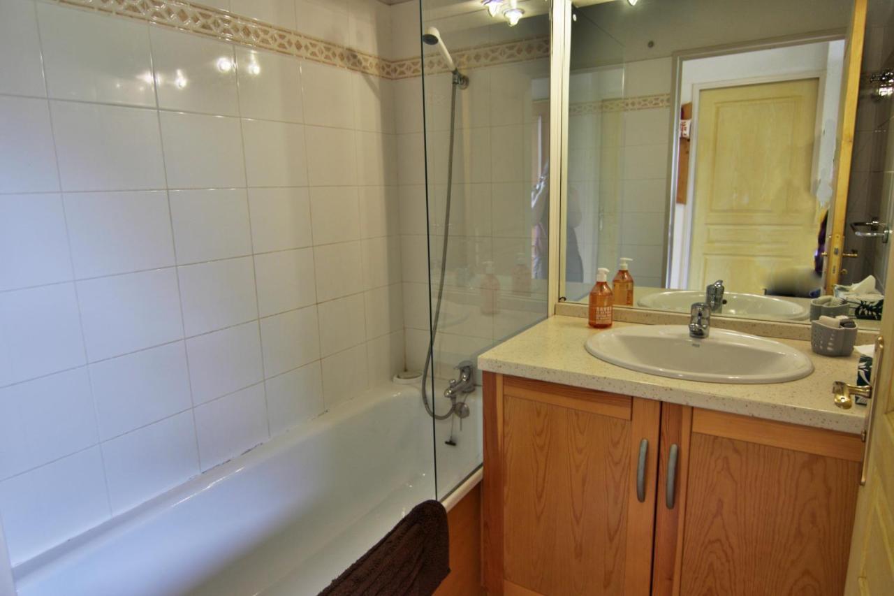 Le 102, T3 Pour 5 Personnes, Vue Montagne, Classe 2 Etoiles Nf, Parking, Piscine En Ete Bagnères-de-Luchon Екстериор снимка