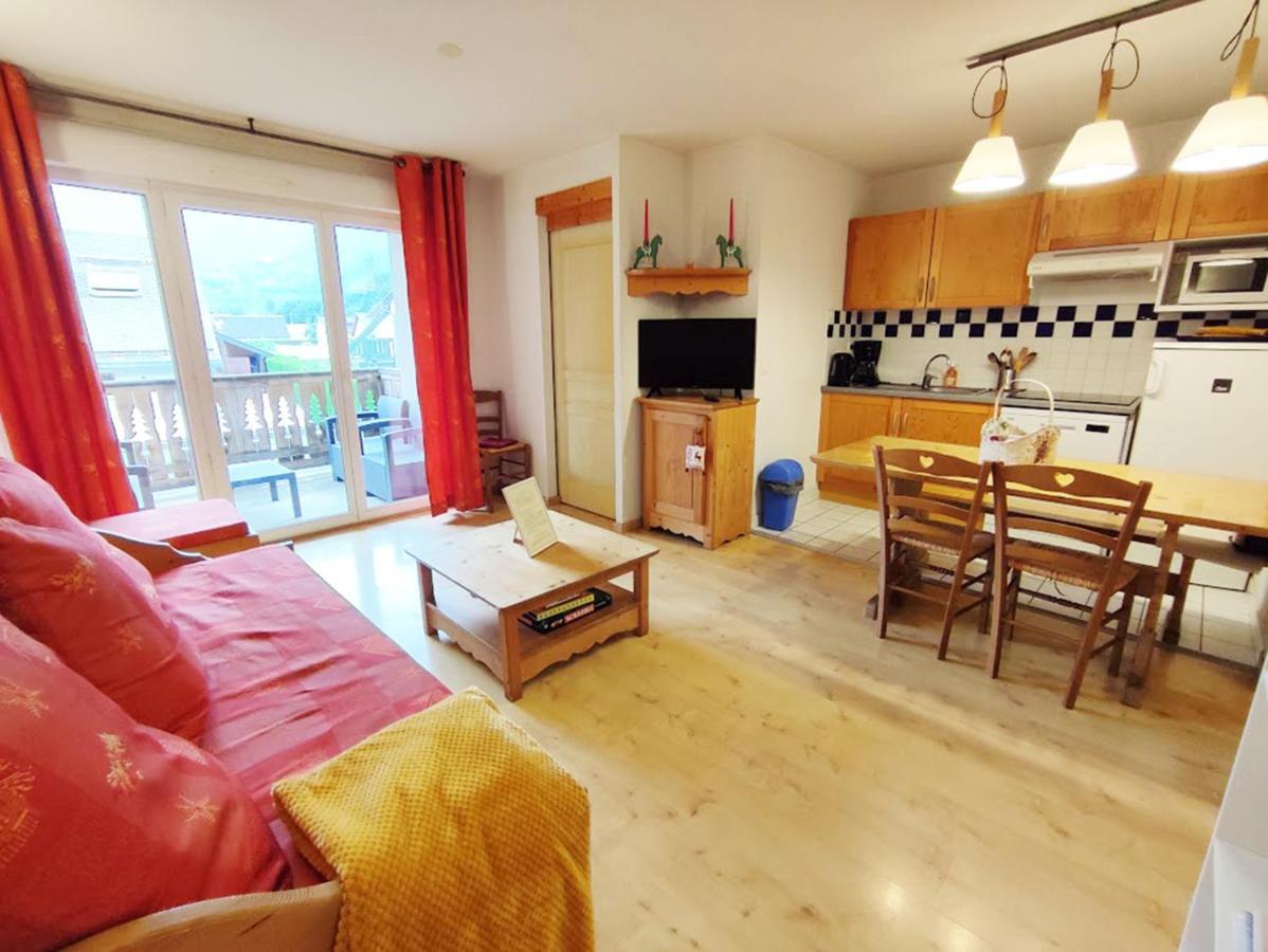 Le 102, T3 Pour 5 Personnes, Vue Montagne, Classe 2 Etoiles Nf, Parking, Piscine En Ete Bagnères-de-Luchon Екстериор снимка