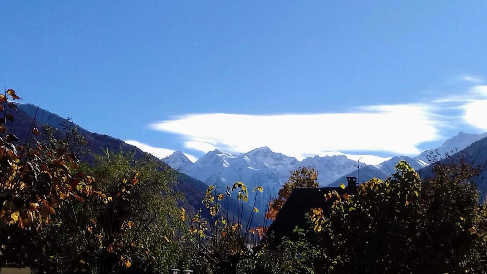 Le 102, T3 Pour 5 Personnes, Vue Montagne, Classe 2 Etoiles Nf, Parking, Piscine En Ete Bagnères-de-Luchon Екстериор снимка