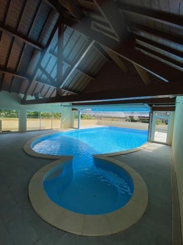 Le 102, T3 Pour 5 Personnes, Vue Montagne, Classe 2 Etoiles Nf, Parking, Piscine En Ete Bagnères-de-Luchon Екстериор снимка