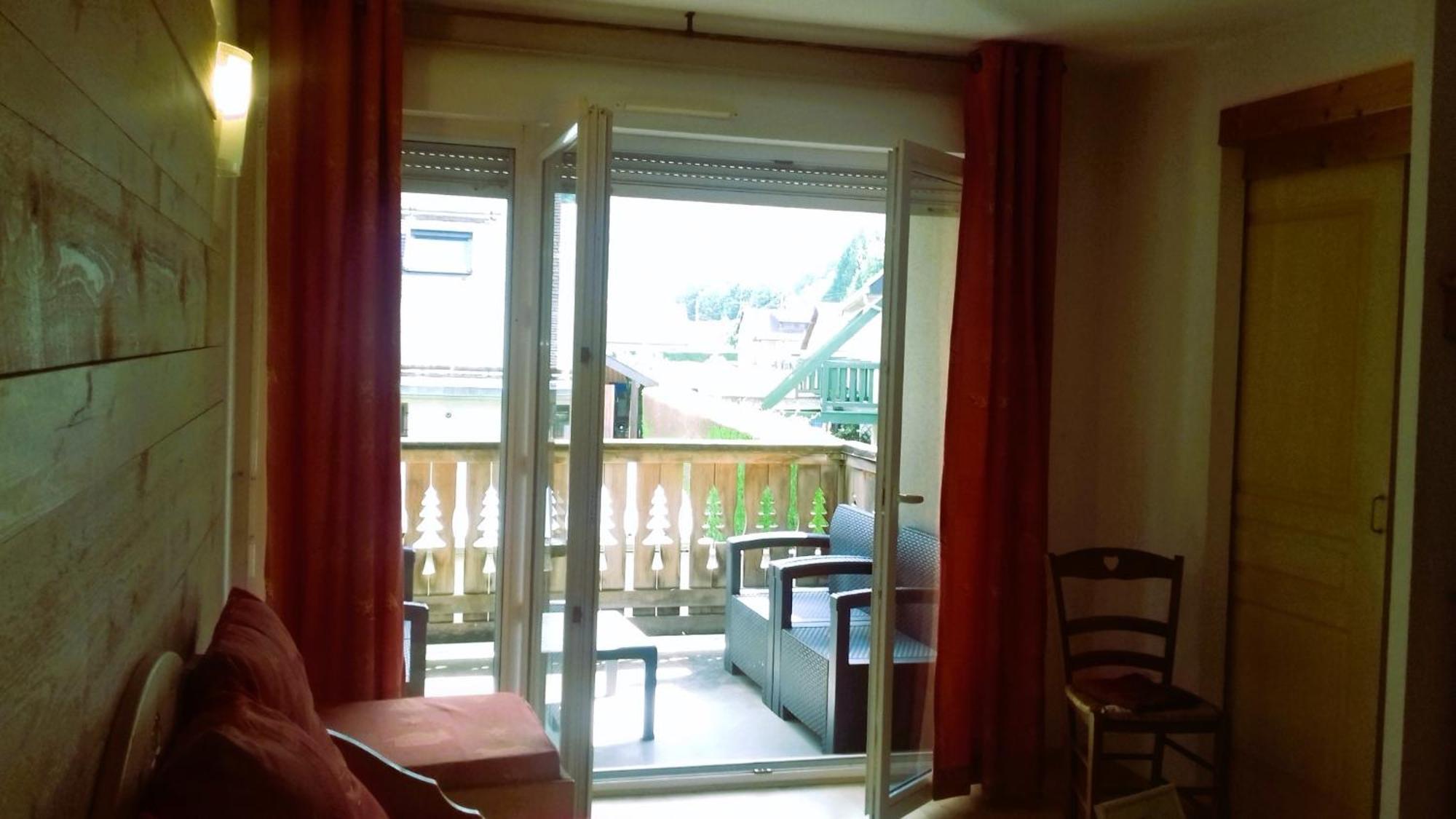 Le 102, T3 Pour 5 Personnes, Vue Montagne, Classe 2 Etoiles Nf, Parking, Piscine En Ete Bagnères-de-Luchon Екстериор снимка