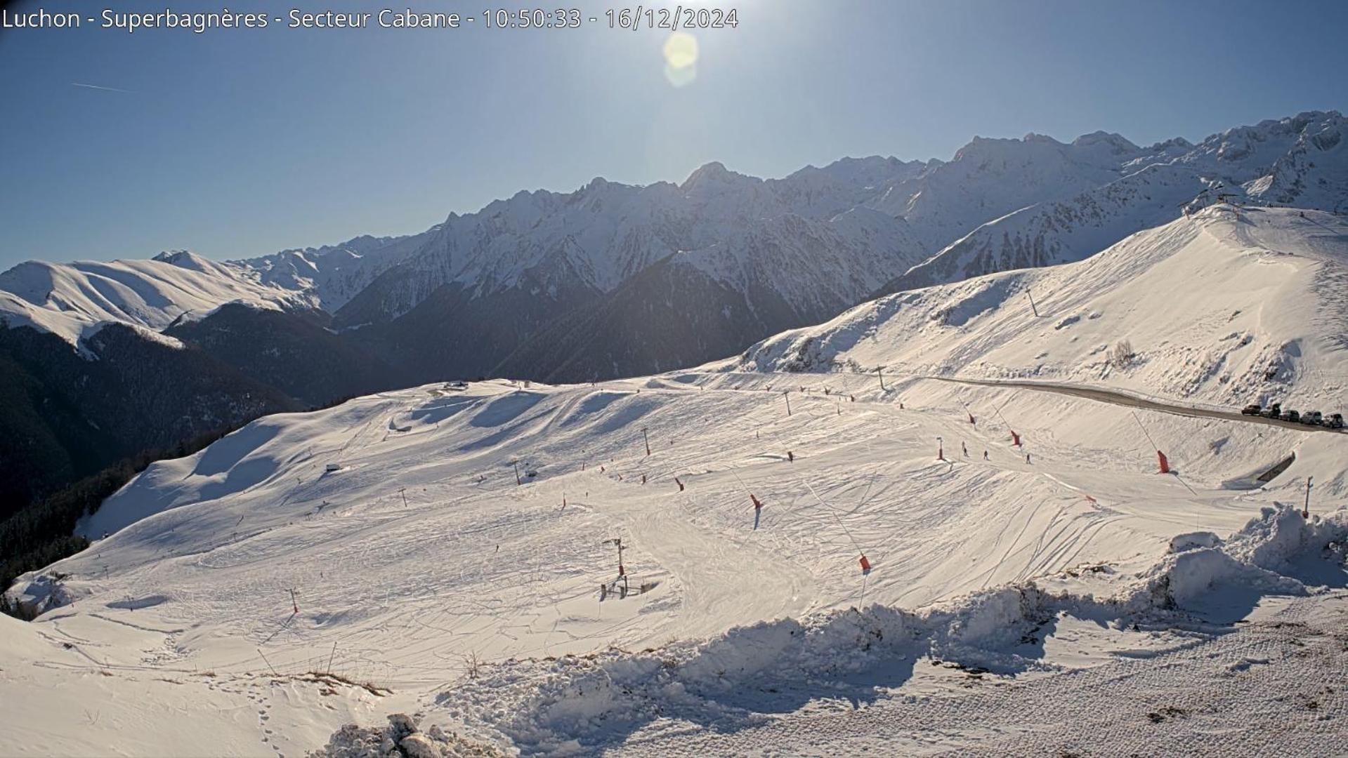Le 102, T3 Pour 5 Personnes, Vue Montagne, Classe 2 Etoiles Nf, Parking, Piscine En Ete Bagnères-de-Luchon Екстериор снимка